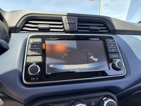 Used 2025 Nissan Versa SV FWD image 22
