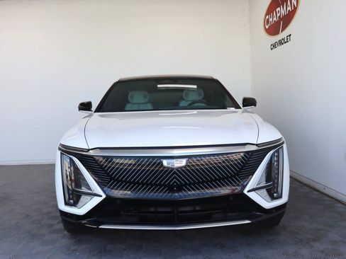 Used 2024 Cadillac Lyriq Luxury w/ LPO, Floor Liner Package RWD image 2