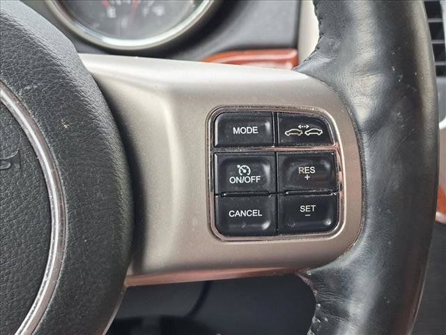 Used 2011 Jeep Grand Cherokee Overland AWD/4WD image 12