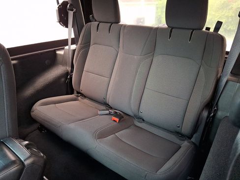 Used 2018 Jeep Wrangler Sport AWD/4WD image 11
