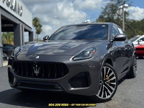 Used 2023 Maserati Grecale Modena AWD/4WD image 11