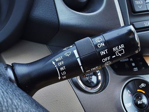 Used 2012 Toyota RAV4 Limited w/ Premium Plus Value Pkg AWD/4WD image 30