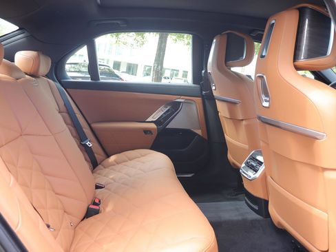 New 2026 BMW 740i xDrive w/ Premium Package image 19