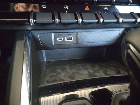 Used 2025 GMC Canyon Elevation w/ Convenience Package image 20