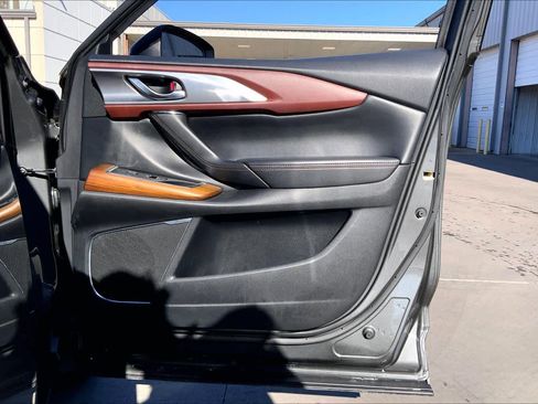 Used 2017 MAZDA CX-9 Signature image 21