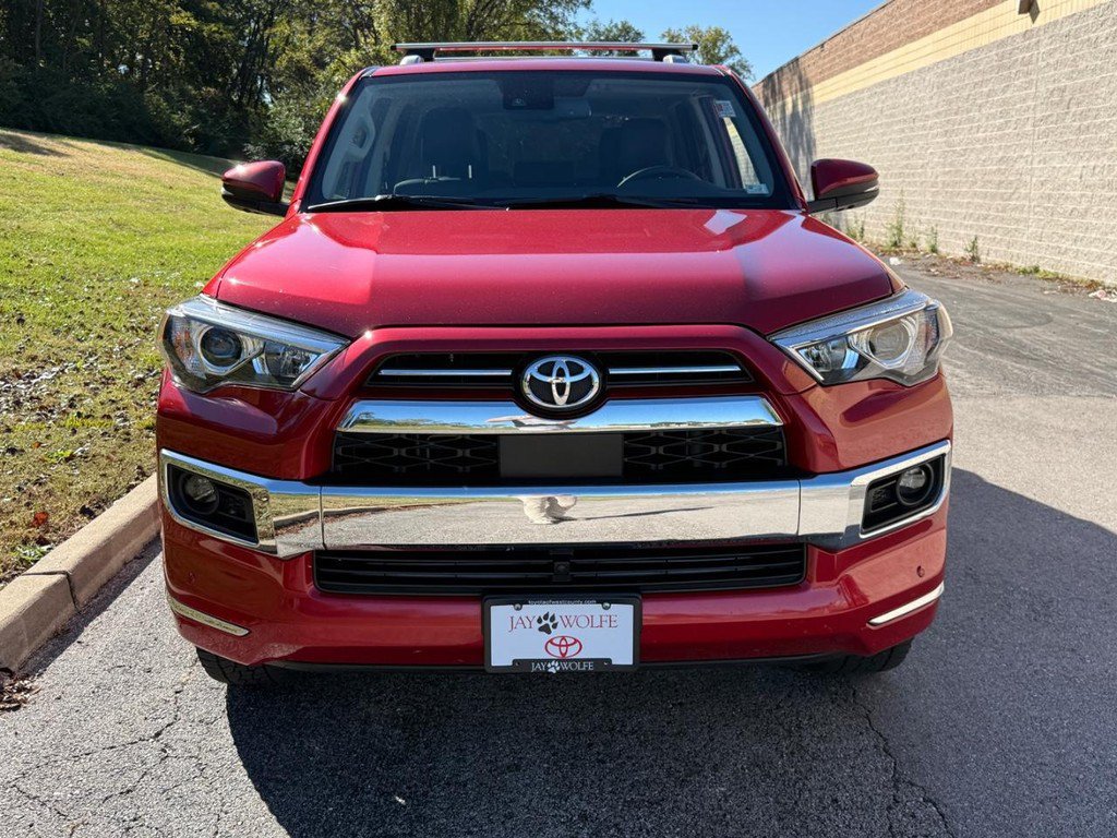 Used 2022 Toyota 4Runner Limited AWD/4WD image 9