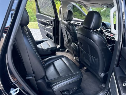 Used 2020 Kia Telluride S FWD image 18