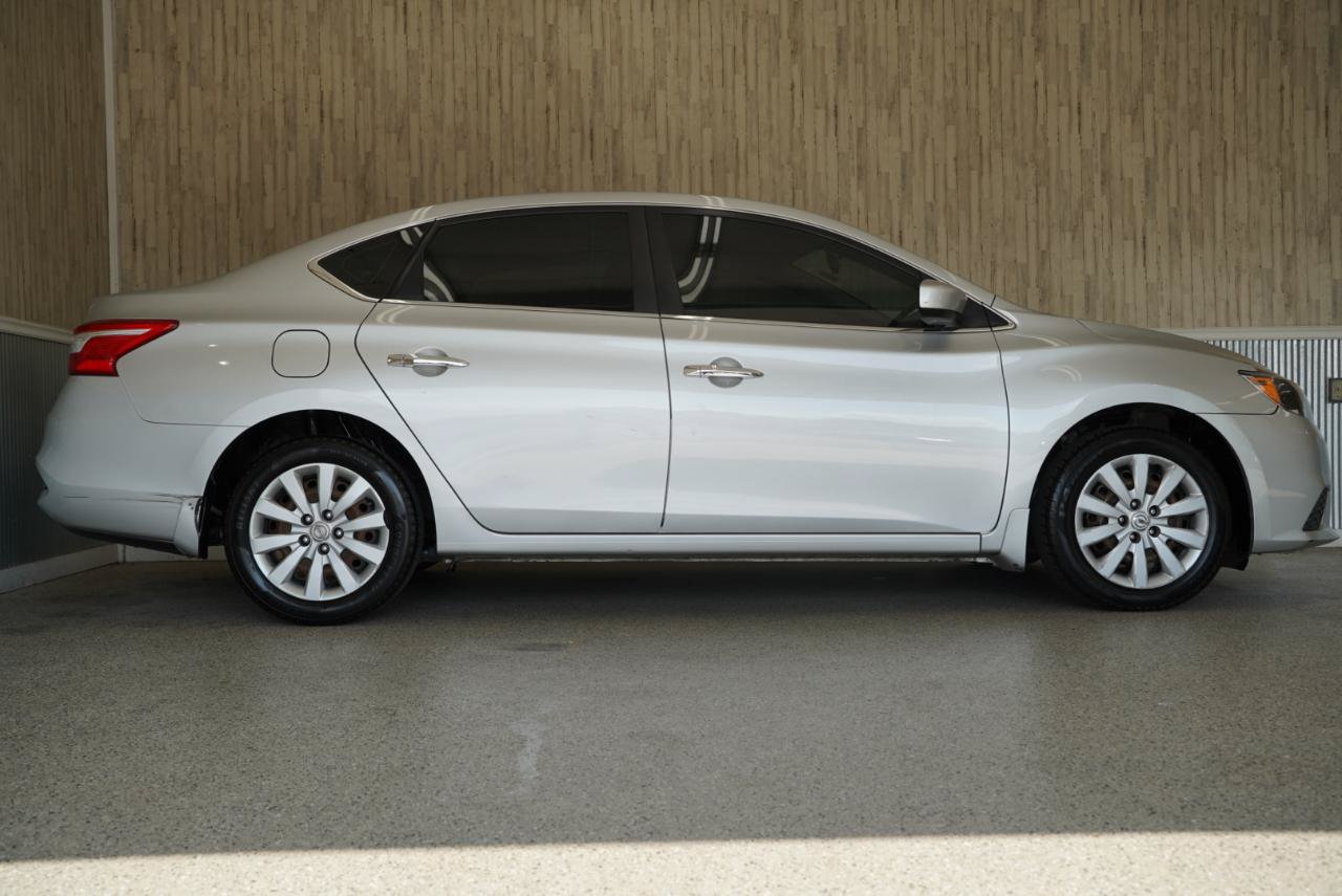 Used 2019 Nissan Sentra S FWD image 4