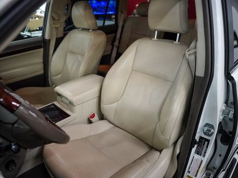 Used 2017 Lexus GX 460 Luxury w/ Preferred Accessory Package AWD/4WD image 4