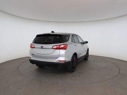 Used 2020 Chevrolet Equinox LT image 16