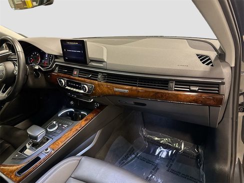 Used 2019 Audi A4 2.0T Premium w/ Convenience Package image 34