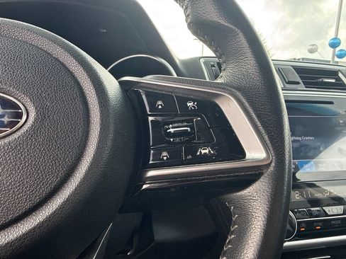 Used 2018 Subaru Outback 2.5i Limited AWD/4WD image 8