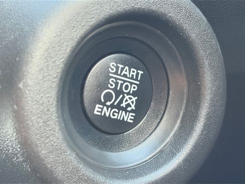 Used 2023 RAM ProMaster 2500 FWD image 22