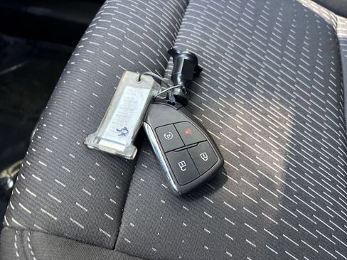 Used 2025 Chevrolet Equinox LT FWD image 18