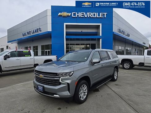 Used 2023 Chevrolet Suburban LT image 1