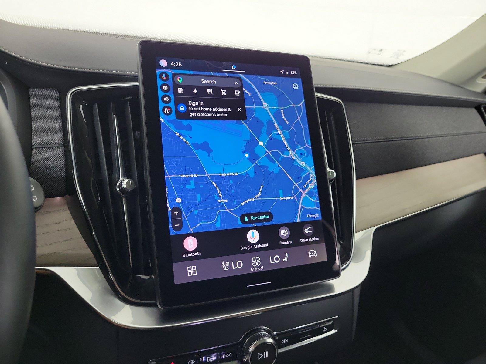 Certified 2025 Volvo XC90 T8 Plus w/ Protection Package Premier AWD/4WD image 25