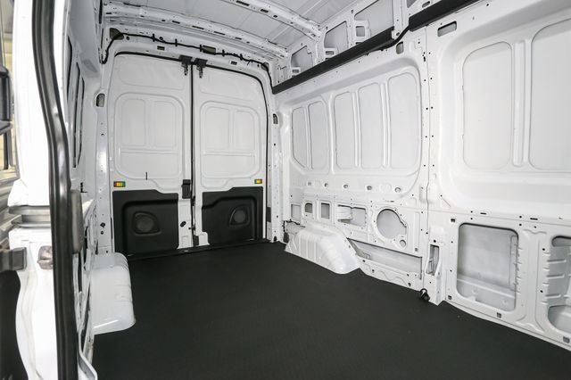Used 2025 Ford Transit 250 148 High Roof AWD image 18