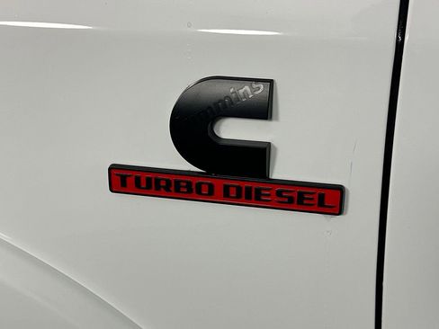 Used 2025 RAM 2500 Limited AWD/4WD image 28
