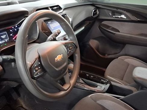 Used 2022 Chevrolet TrailBlazer LT w/ Convenience Package AWD/4WD image 25