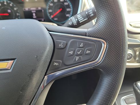 Used 2021 Chevrolet Equinox LS w/ LS Convenience Package AWD/4WD image 28
