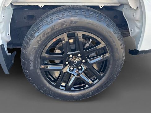 Used 2023 Chevrolet Silverado 1500 RST w/ LPO, Dark Essentials Package AWD/4WD image 9