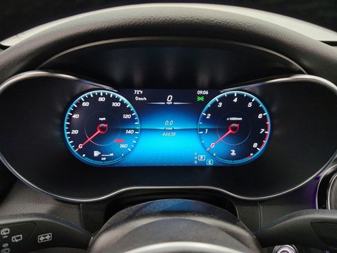 Used 2022 Mercedes-Benz GLC 300 image 11