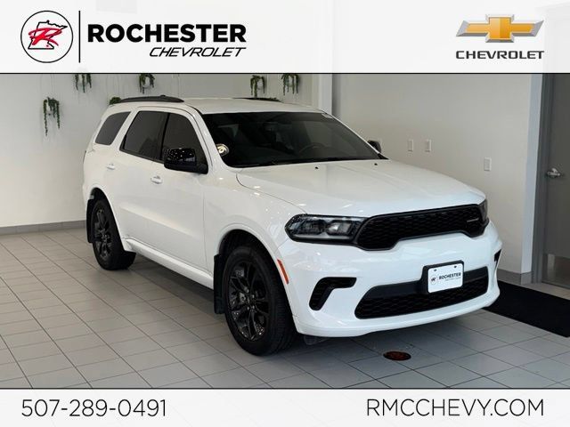 Used 2023 Dodge Durango GT w/ Blacktop Package AWD/4WD image 1