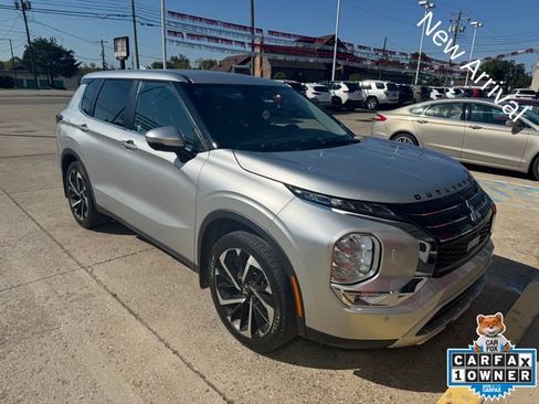 Used 2022 Mitsubishi Outlander SE AWD/4WD image 1