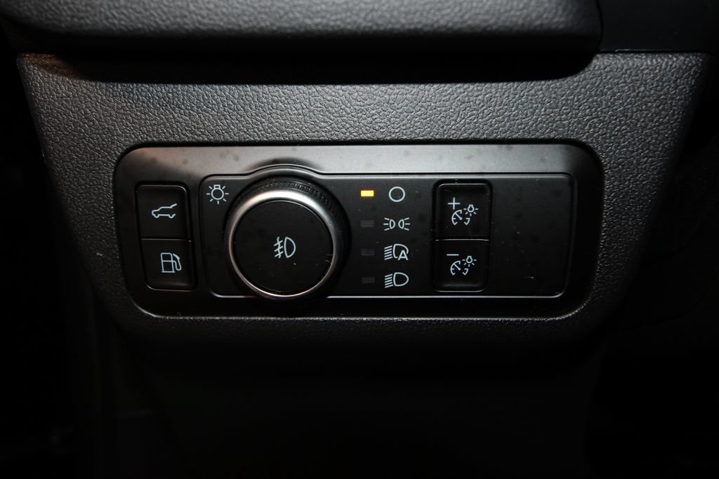 Used 2025 Ford Escape ST-Line Elite w/ Premium Technology Package AWD/4WD image 7