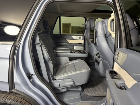 Used 2018 Lincoln Navigator Black Label w/ Cargo Package image 36