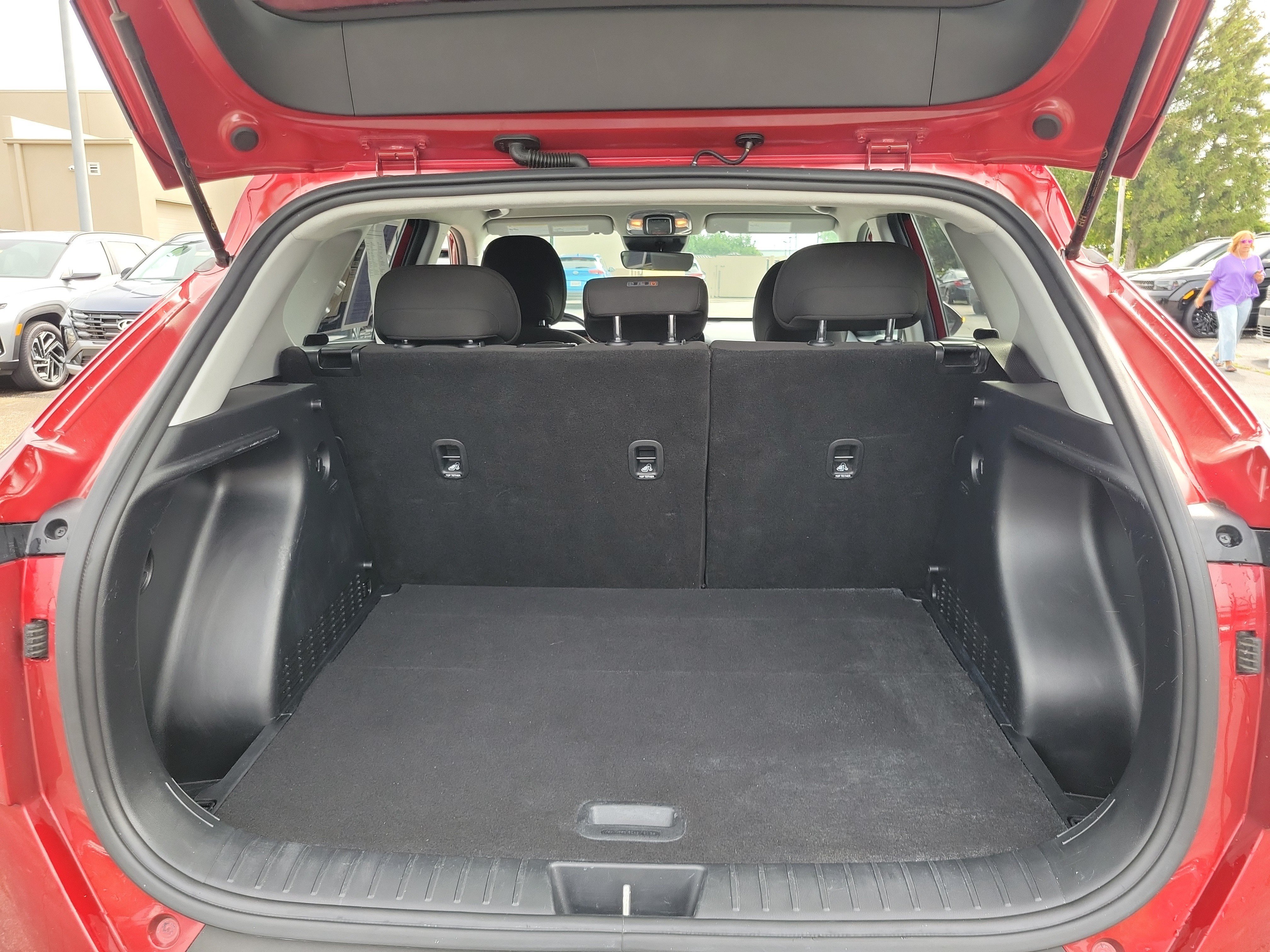 Used 2025 Hyundai Kona SEL AWD/4WD image 8