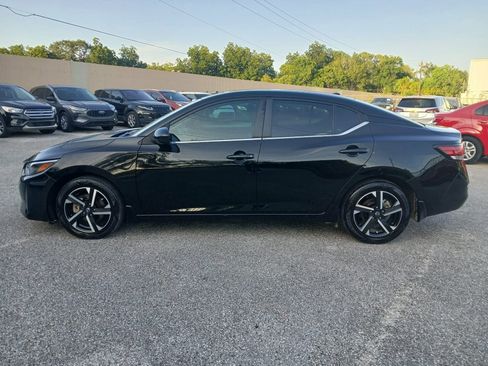 Used 2024 Nissan Sentra SV FWD image 8