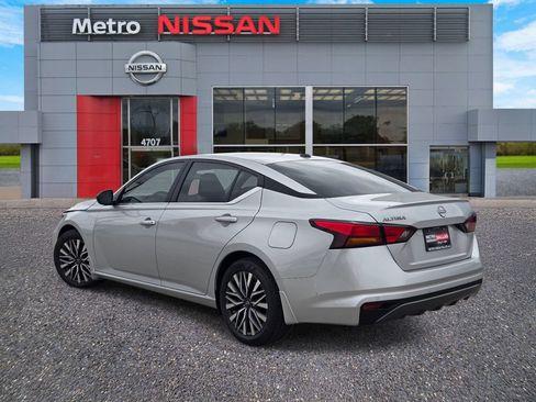 New 2026 Nissan Altima 2.5 SV FWD image 4