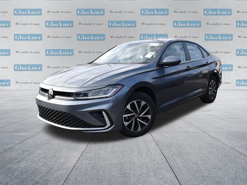 Used 2025 Volkswagen Jetta Sport image 15