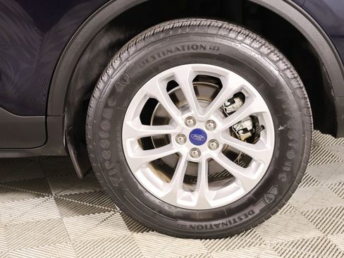 Used 2021 Ford Escape SE image 17