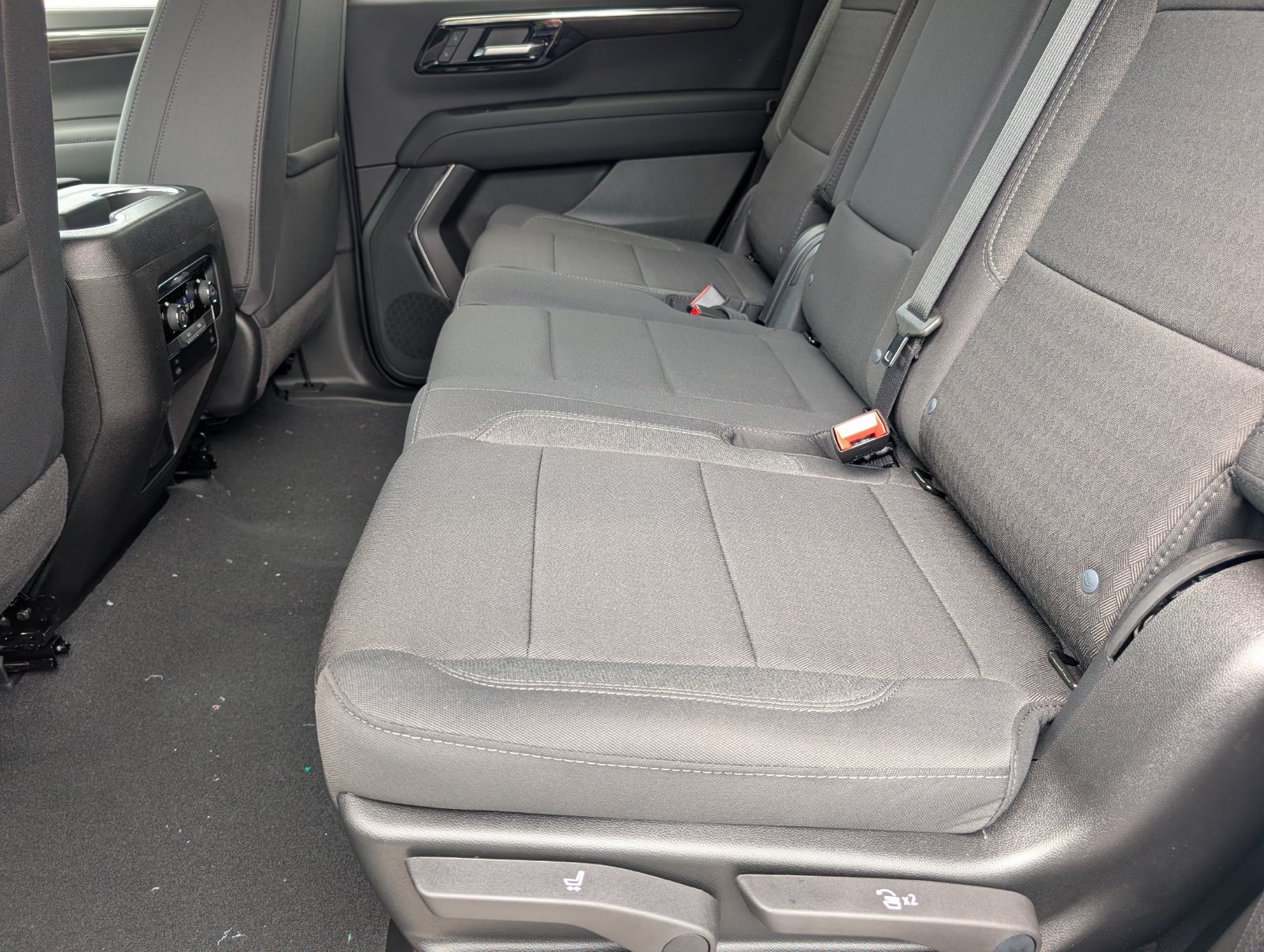 New 2026 Chevrolet Tahoe LS w/ LS Custom Edition AWD/4WD image 7