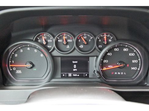 Used 2025 Chevrolet Silverado 2500 Custom w/ Custom Value Package image 12