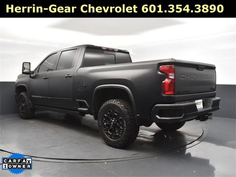 Used 2024 Chevrolet Silverado 2500 High Country w/ High Country Premium Package image 5