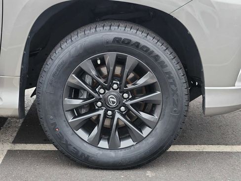 Used 2020 Lexus GX 460 Premium image 8