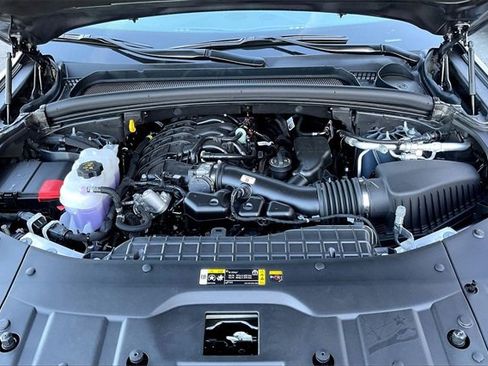 New 2025 Jeep Grand Cherokee L Laredo w/ Luxury Tech Group I image 9