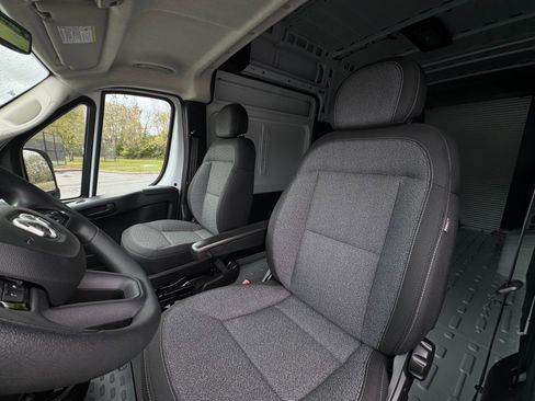 Used 2025 RAM ProMaster 3500 w/ Roll-Up Rear Door Package FWD image 13