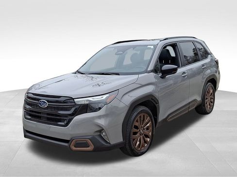 Used 2025 Subaru Forester Sport image 3