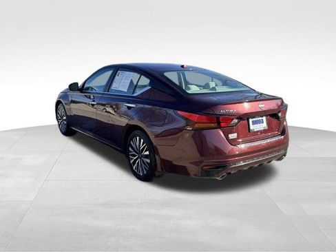 Used 2023 Nissan Altima 2.5 SV w/ SV Premium Package image 5