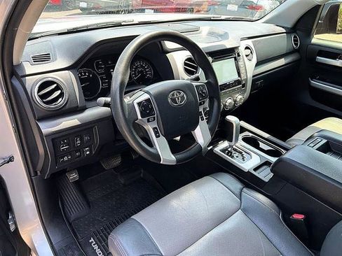 Used 2019 Toyota Tundra SR5 w/ SR5 Upgrade Package AWD/4WD image 11