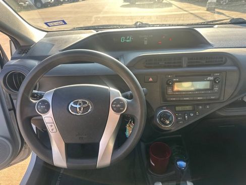 Used 2013 Toyota Prius C One FWD image 5