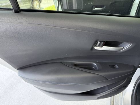 Used 2021 Toyota Corolla SE w/ SE Premium Package FWD image 5