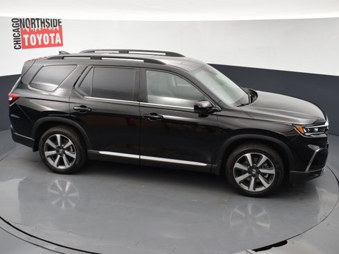 Used 2025 Honda Pilot Elite image 40