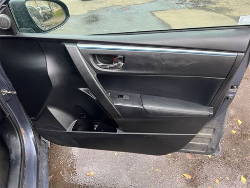 Used 2016 Toyota Corolla S image 17