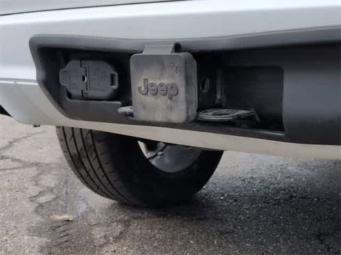 Used 2020 Jeep Grand Cherokee Altitude image 34