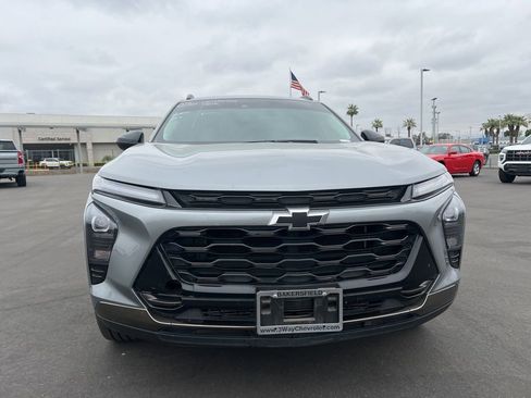 Used 2025 Chevrolet Trax ACTIV w/ Driver Confidence Package FWD image 2